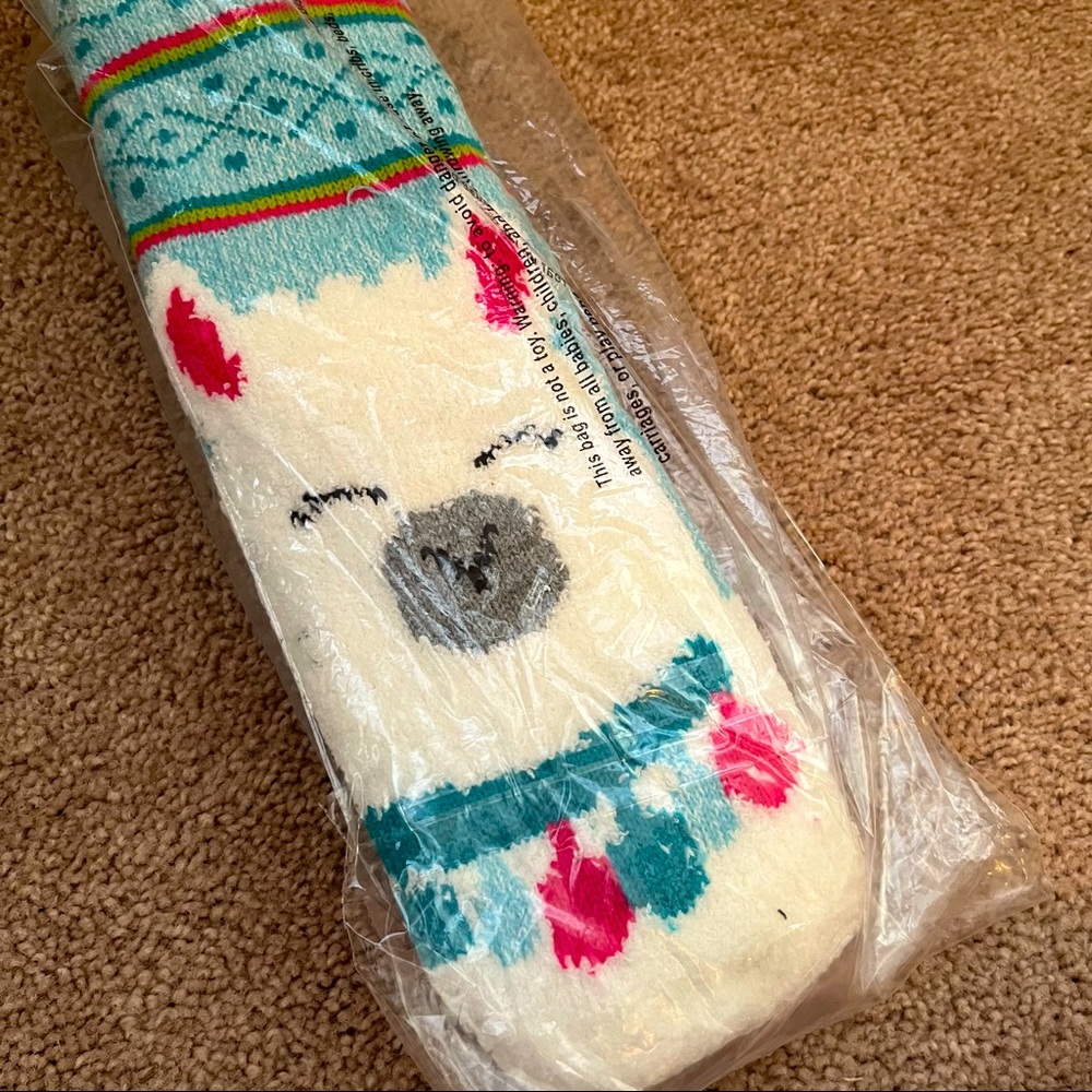 ❌SOLD❌ Llama Slipper Socks